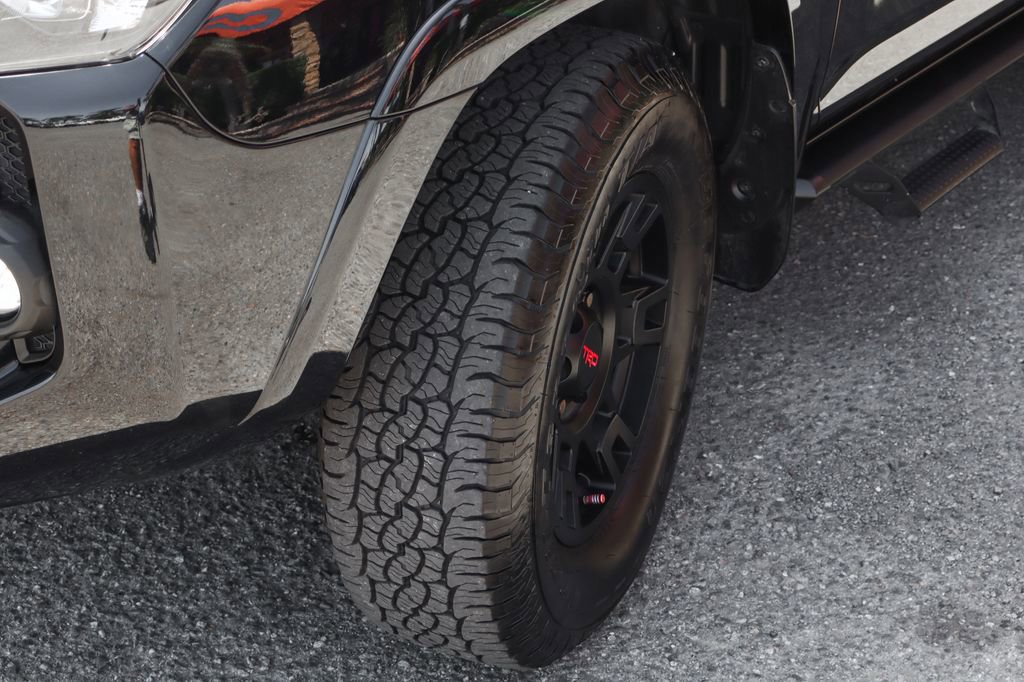 Used 2022 Toyota 4Runner TRD Off-Road AWD/4WD image 45