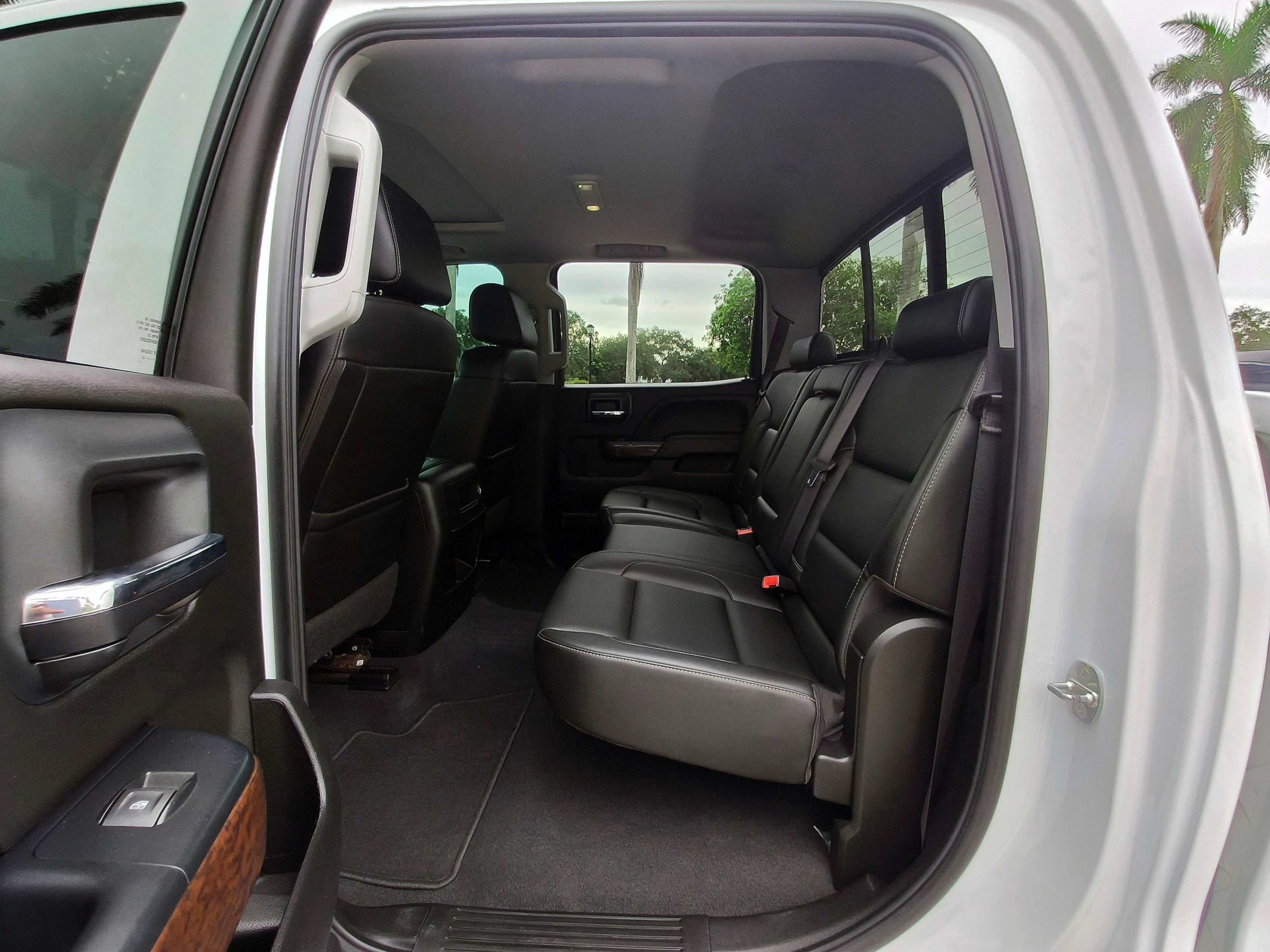 Used 2019 GMC Sierra 2500 SLT AWD/4WD image 32