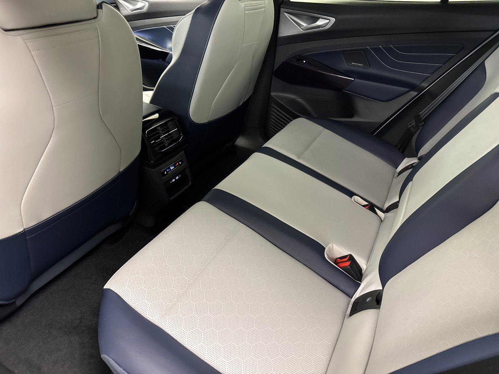 New 2026 Volkswagen ID.4 Pro S Plus AWD/4WD image 11