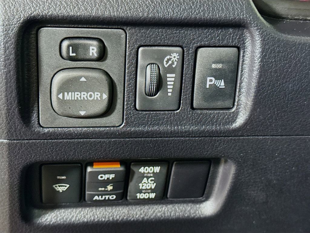 Used 2018 Toyota 4Runner Limited image 10