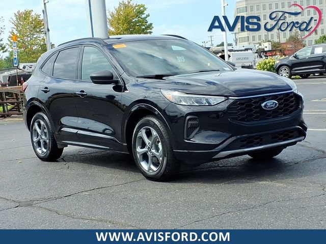 Used 2024 Ford Escape ST-Line w/ Tech Pack #1 AWD/4WD image 1