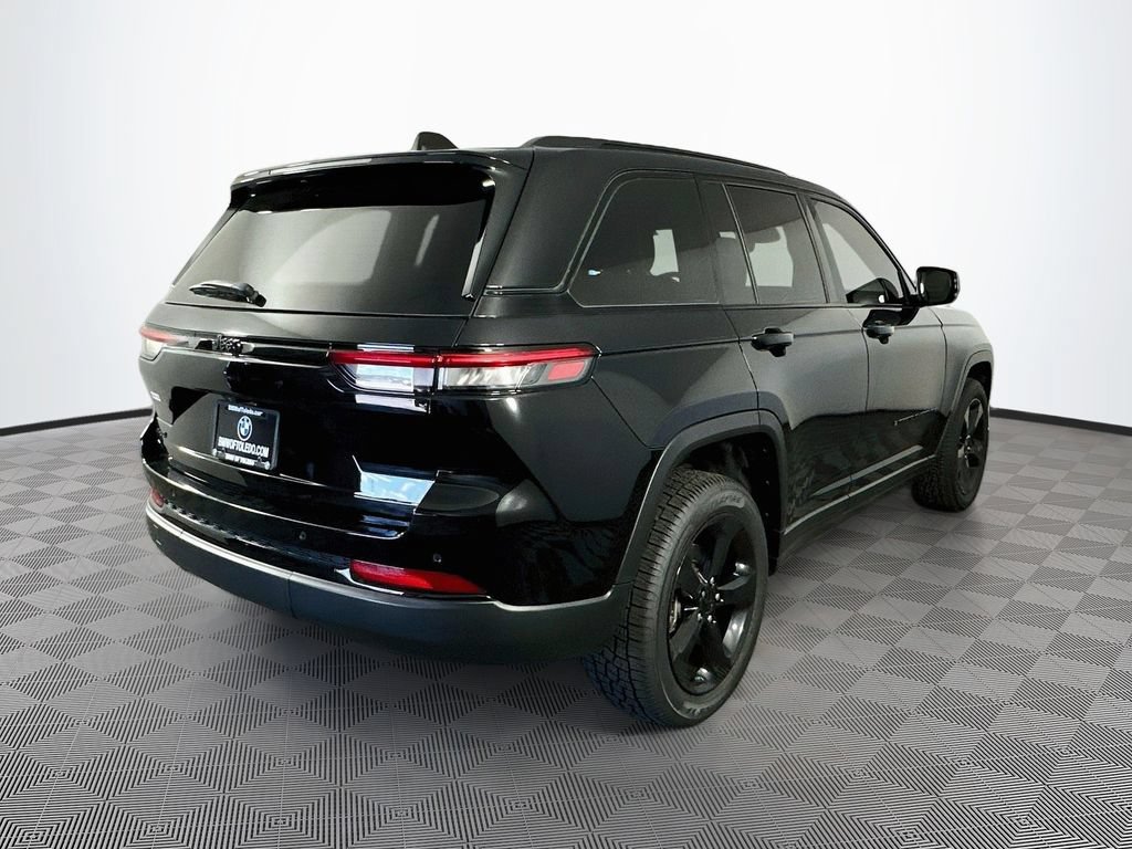 Used 2023 Jeep Grand Cherokee Altitude AWD/4WD image 9