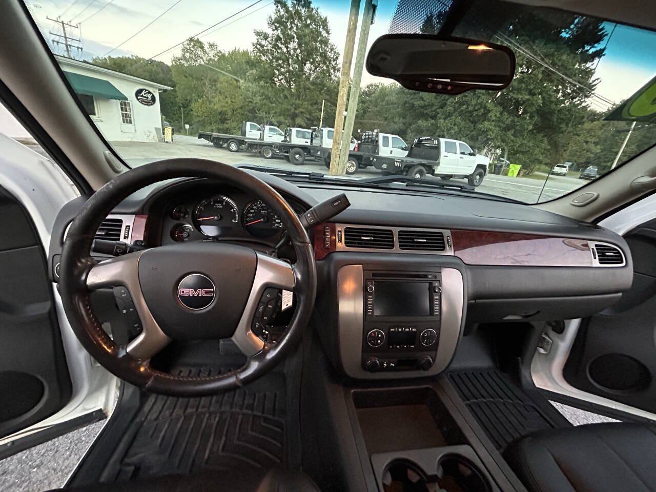 Used 2010 GMC Sierra 3500 SLT w/ SLT Convenience Package AWD/4WD image 16