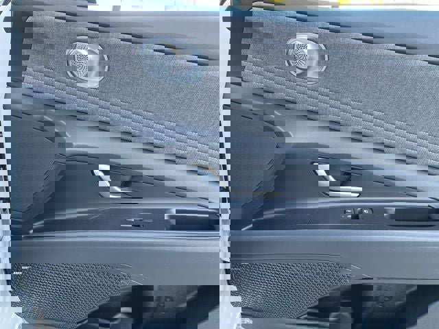 New 2026 Hyundai Elantra Limited image 38