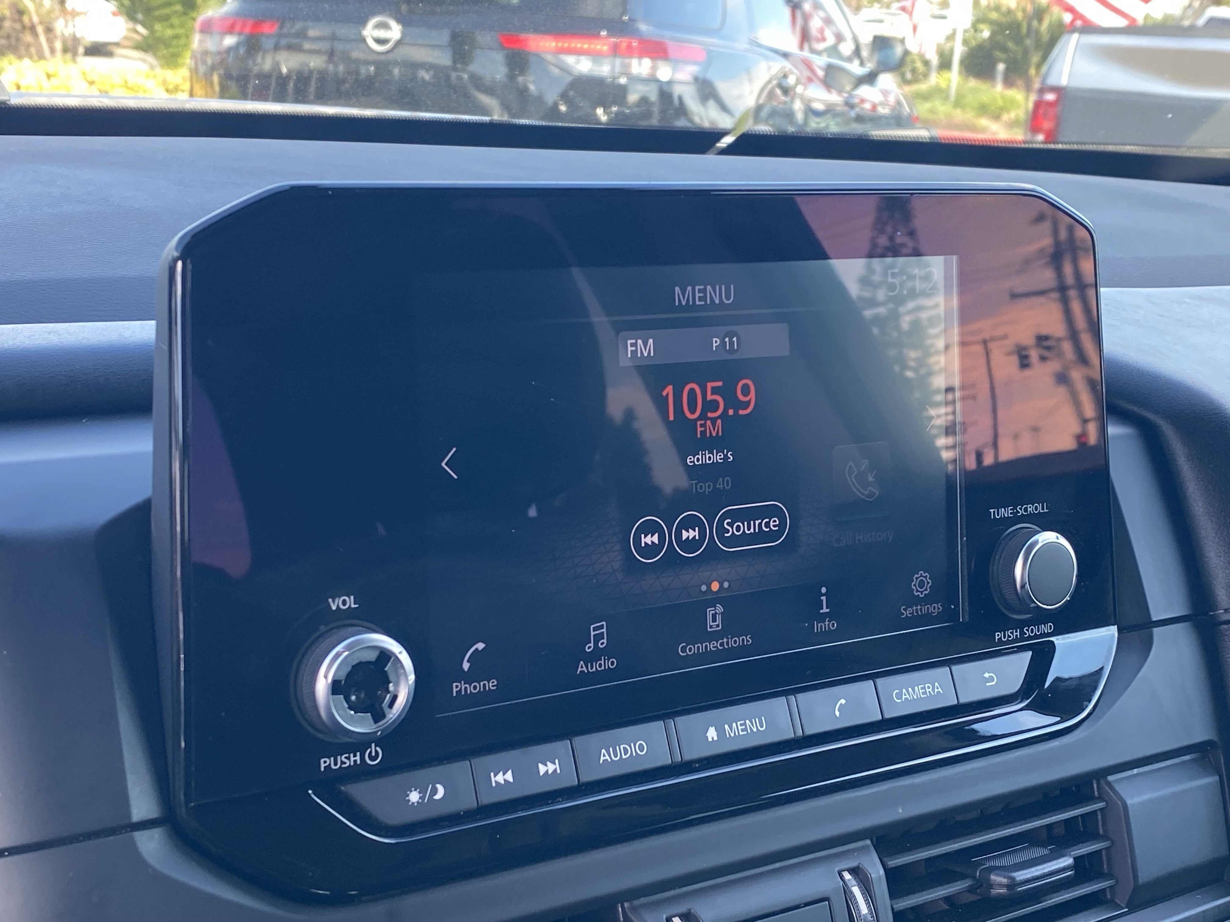 Used 2023 Nissan Pathfinder S image 21