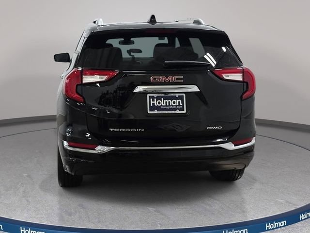 Used 2024 GMC Terrain Denali w/ Denali Premium Package AWD/4WD image 7