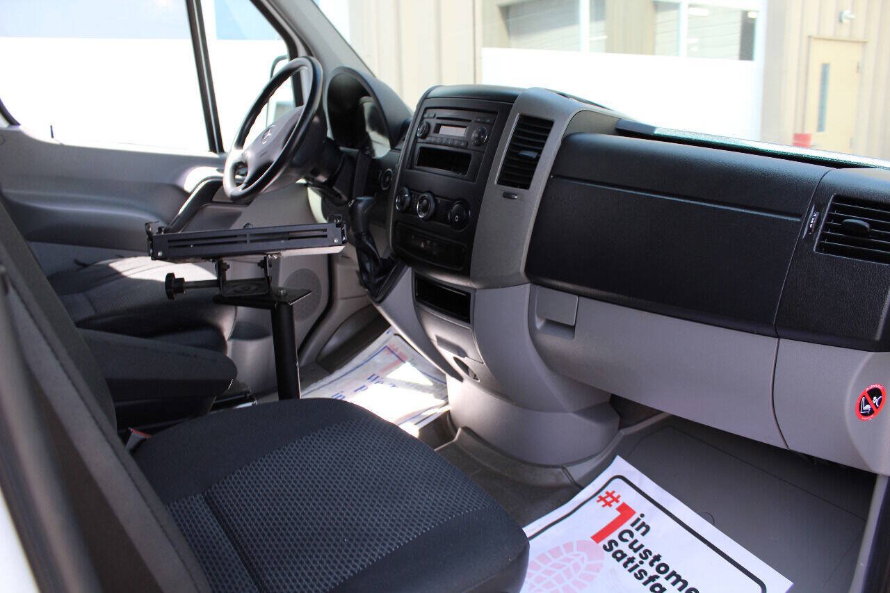 Used 2012 Mercedes-Benz Sprinter 2500 image 17