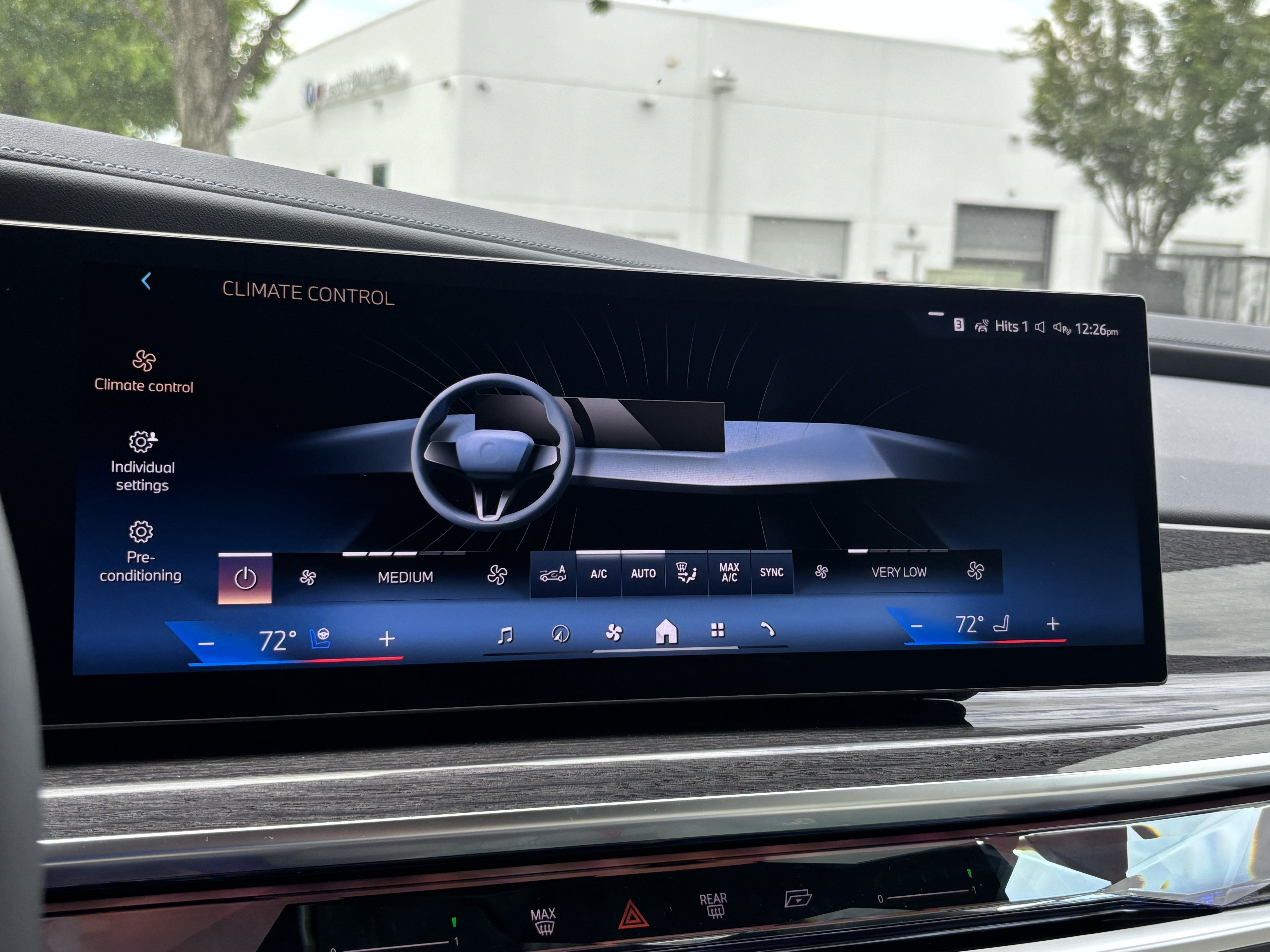 New 2026 BMW 750e xDrive AWD/4WD image 15