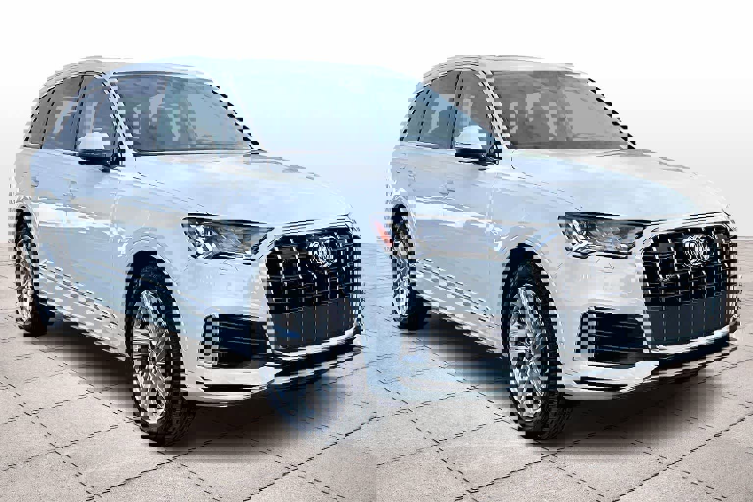 Used 2023 Audi Q7 3.0T Prestige image 2