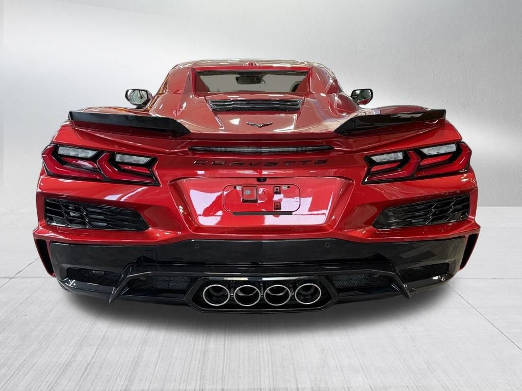 Used 2025 Chevrolet Corvette Z06 RWD image 12
