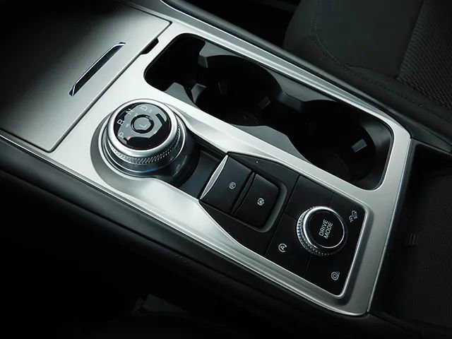 Used 2023 Ford Explorer XLT AWD/4WD image 21