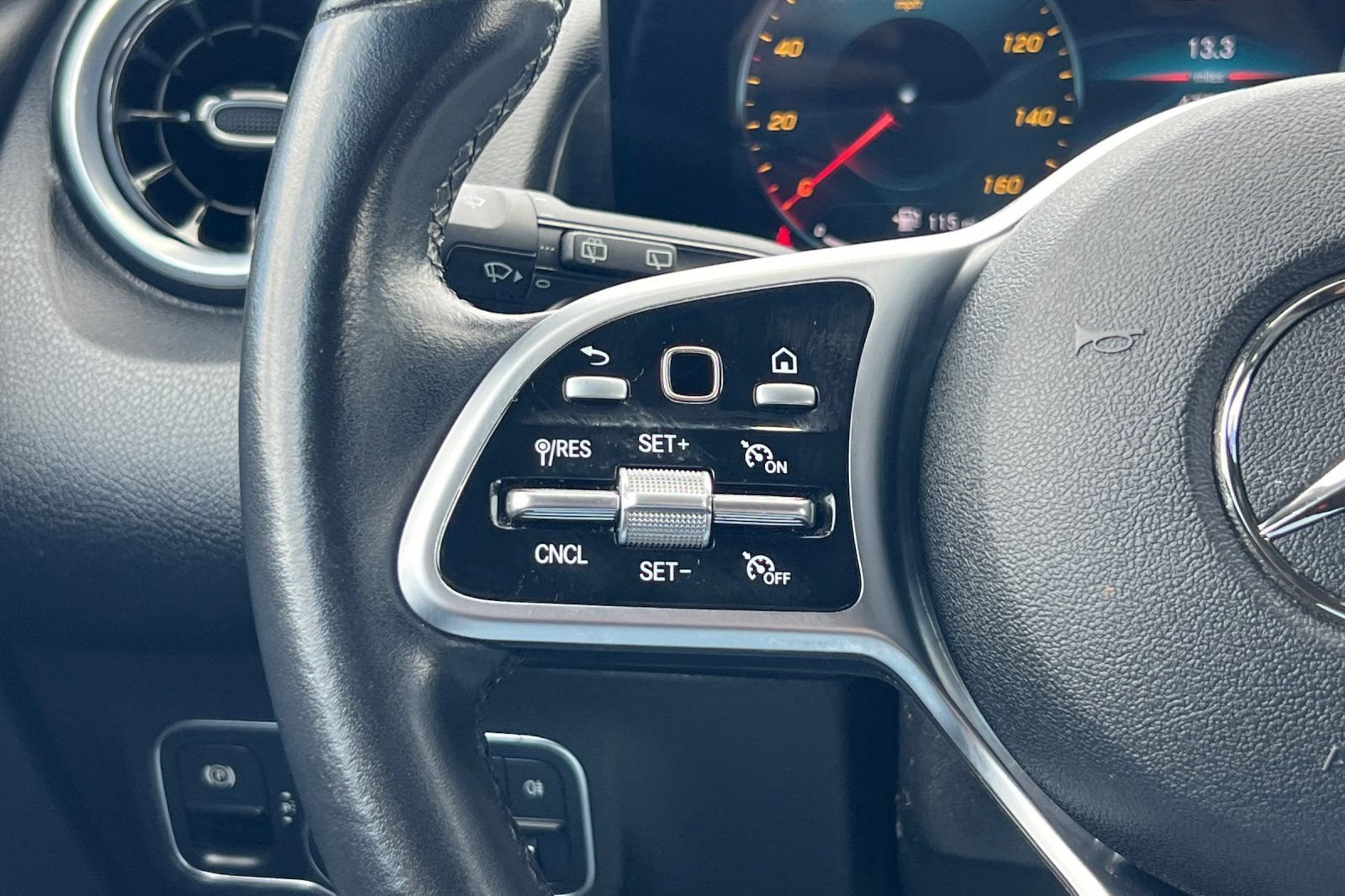 Used 2022 Mercedes-Benz GLB 250 image 28