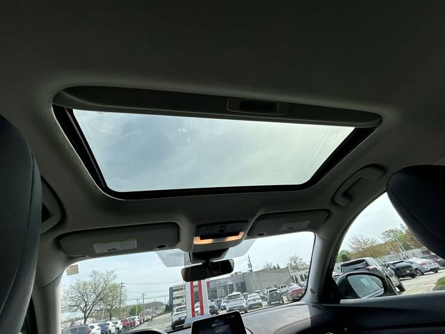 Used 2023 Nissan Sentra SR w/ SR Premium Package image 24