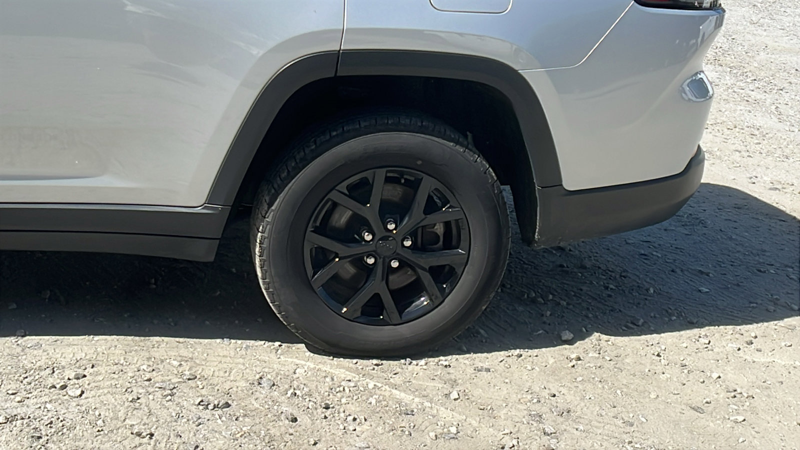 Certified 2024 Jeep Grand Cherokee L Laredo image 12