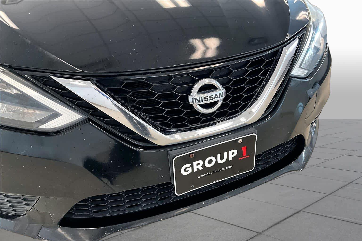 Used 2017 Nissan Sentra SV FWD image 28