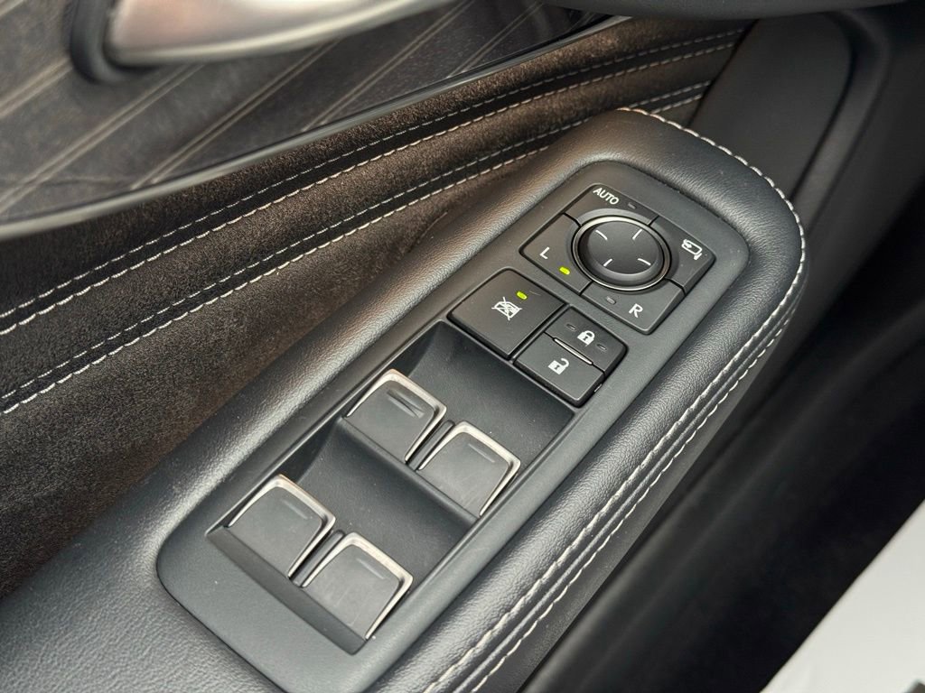 Used 2018 Lexus LS 500h AWD image 35