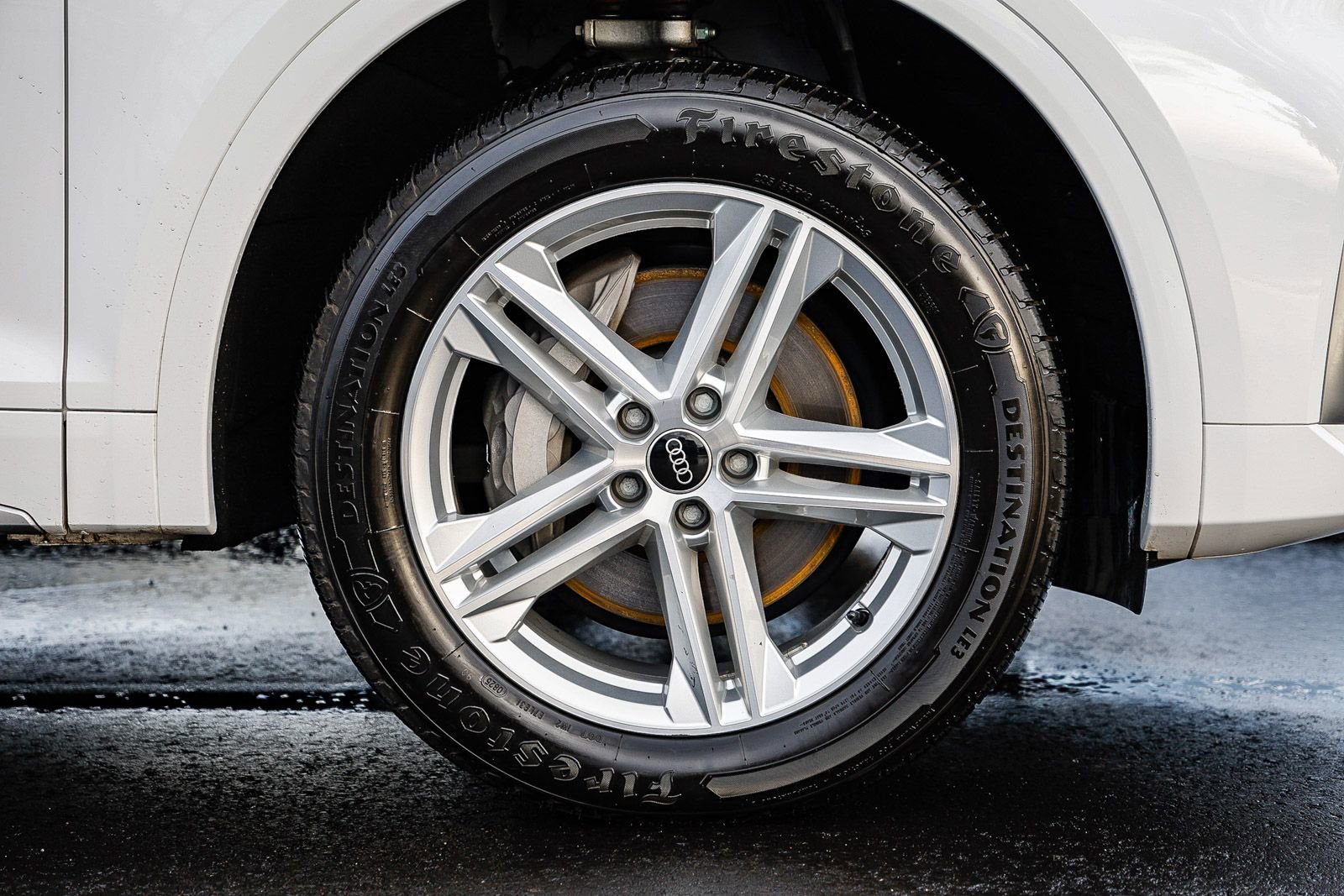 Used 2023 Audi Q5 e Premium Plus image 9