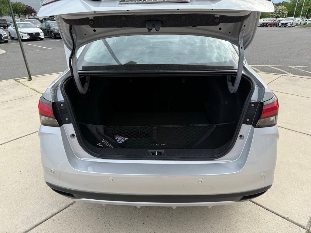 New 2025 Nissan Versa SV image 9