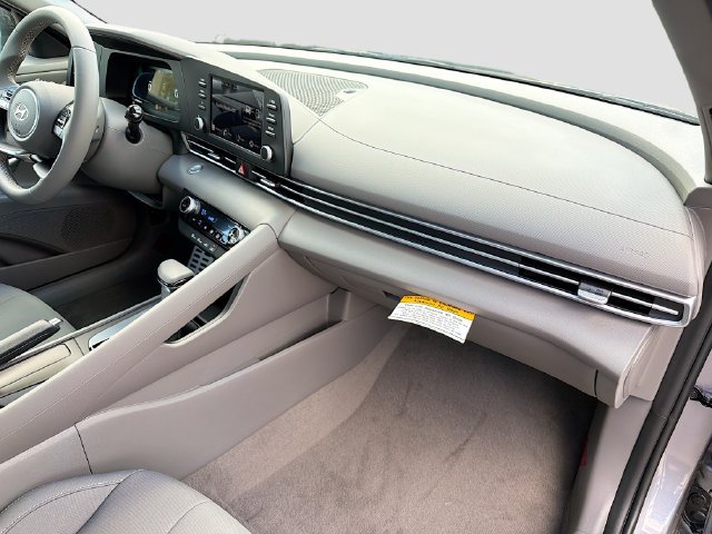 Certified 2026 Hyundai Elantra Sport FWD image 29