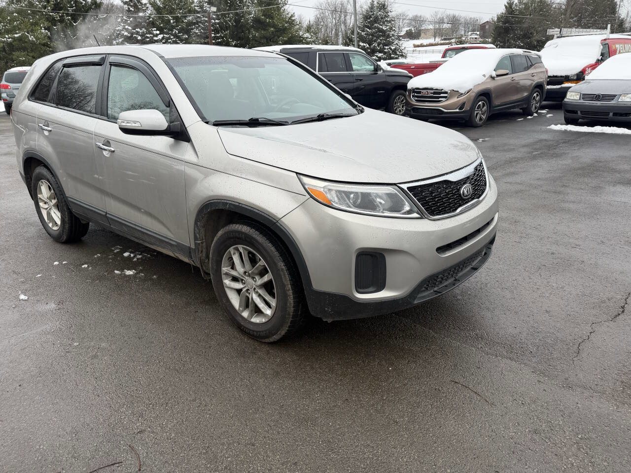 Used 2015 Kia Sorento LX image 1