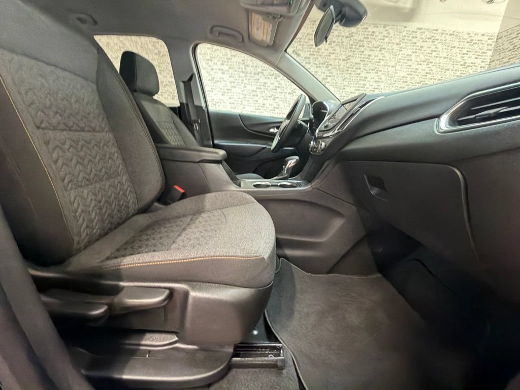 Used 2024 Chevrolet Equinox LT AWD/4WD image 12