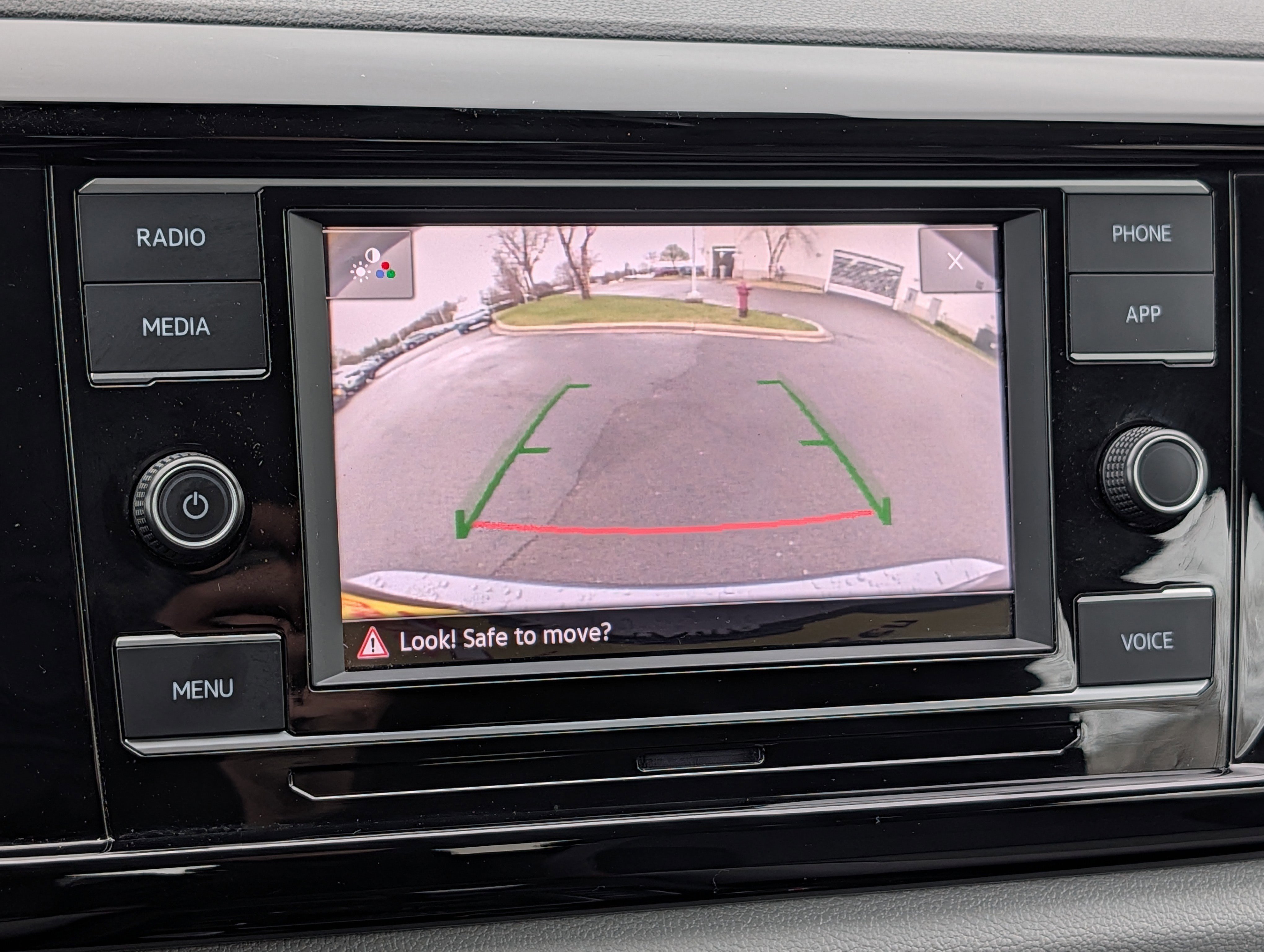 Certified 2024 Volkswagen Taos S FWD image 27