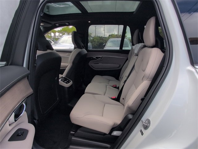 New 2026 Volvo XC90 T8 Plus image 7