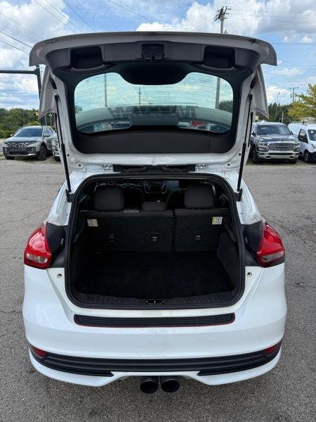 Used 2016 Ford Focus ST image 23