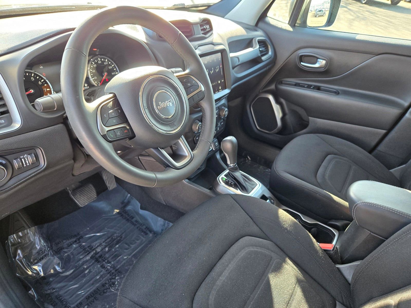 Used 2022 Jeep Renegade Latitude image 14