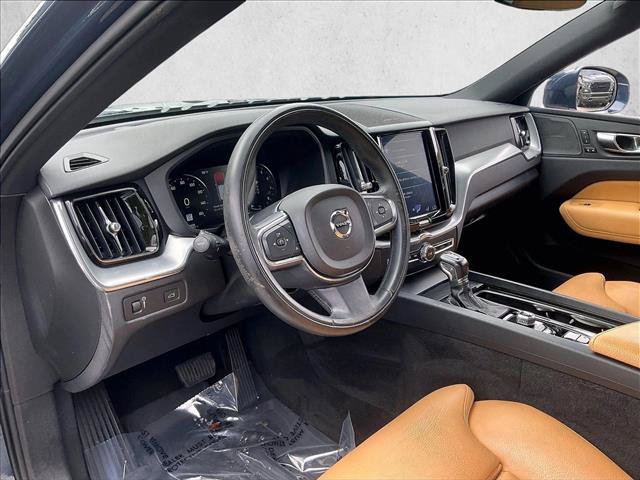 Used 2019 Volvo XC60 T5 Momentum w/ Multimedia Package FWD image 14