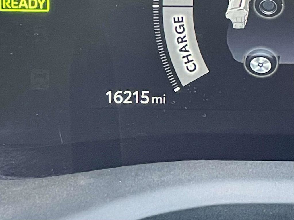 Used 2025 Toyota Camry LE w/ Convenience Package FWD image 38