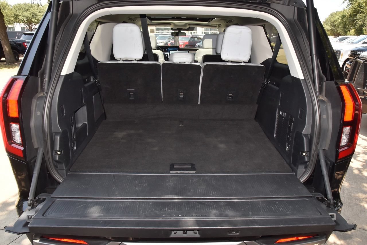 Certified 2025 Ford Expedition Max Platinum w/ Driver's Package AWD/4WD image 39