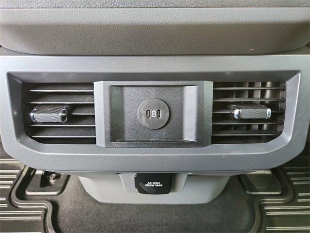 Used 2025 Ford F250 XLT w/ FX4 Off-Road Package image 19