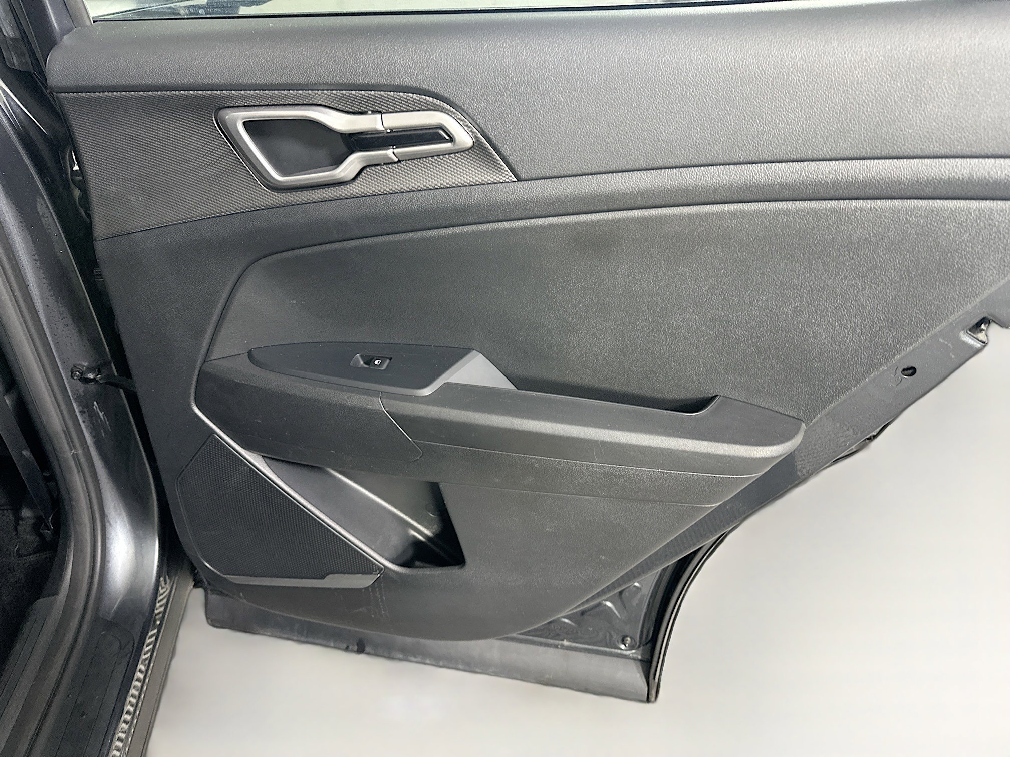 Used 2024 Kia Sportage LX image 28