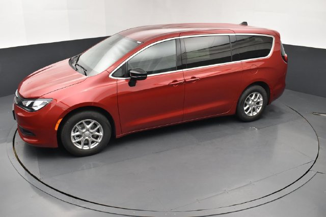 New 2026 Chrysler Voyager LX FWD image 15