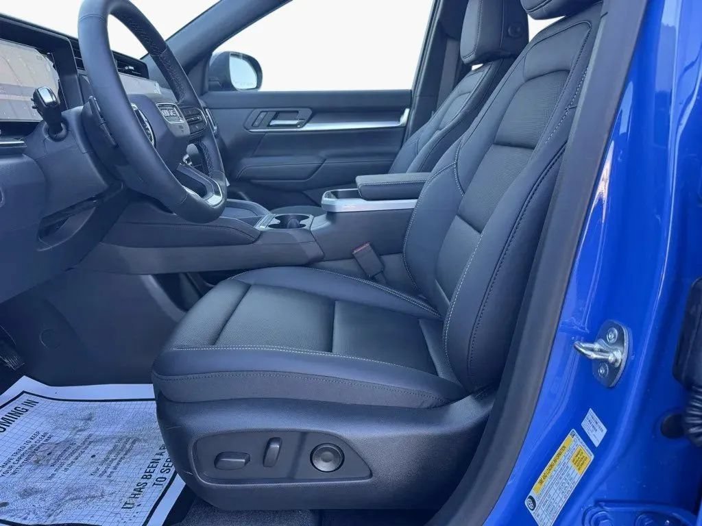 New 2026 GMC Terrain Elevation w/ Elevation Premium Package AWD/4WD image 9