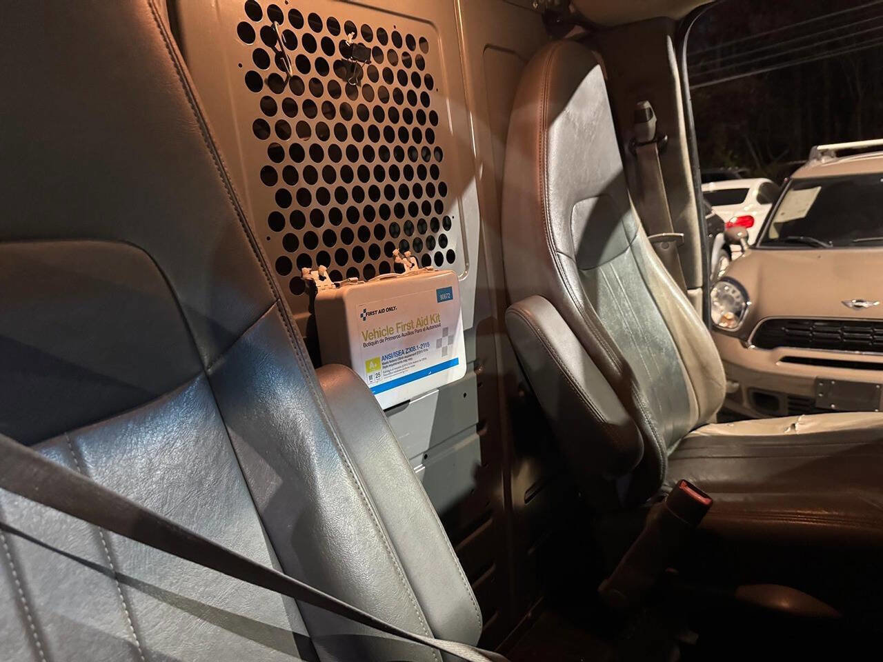 Used 2014 Chevrolet Express 3500 image 27