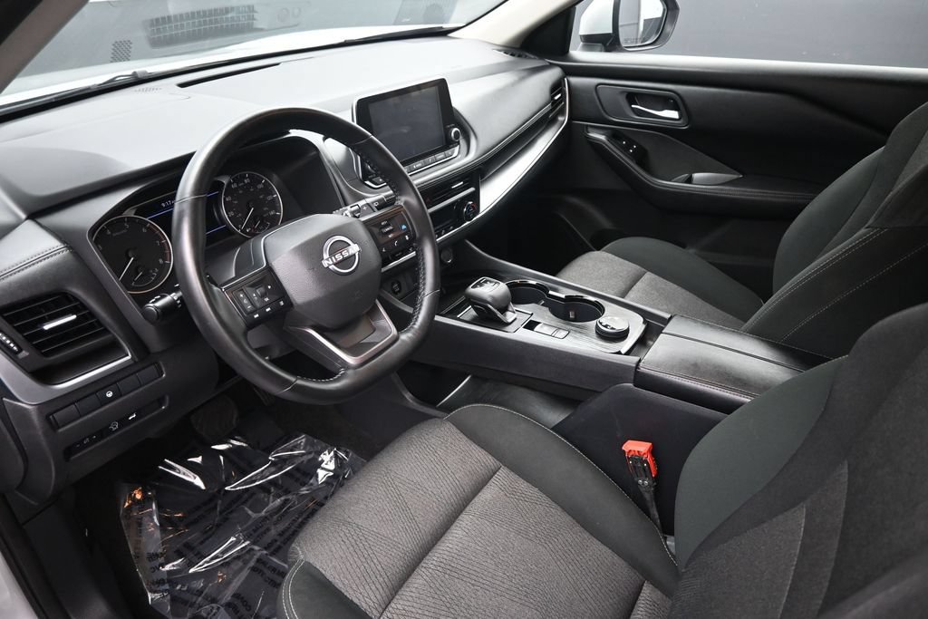 Used 2025 Nissan Rogue SV AWD/4WD image 21