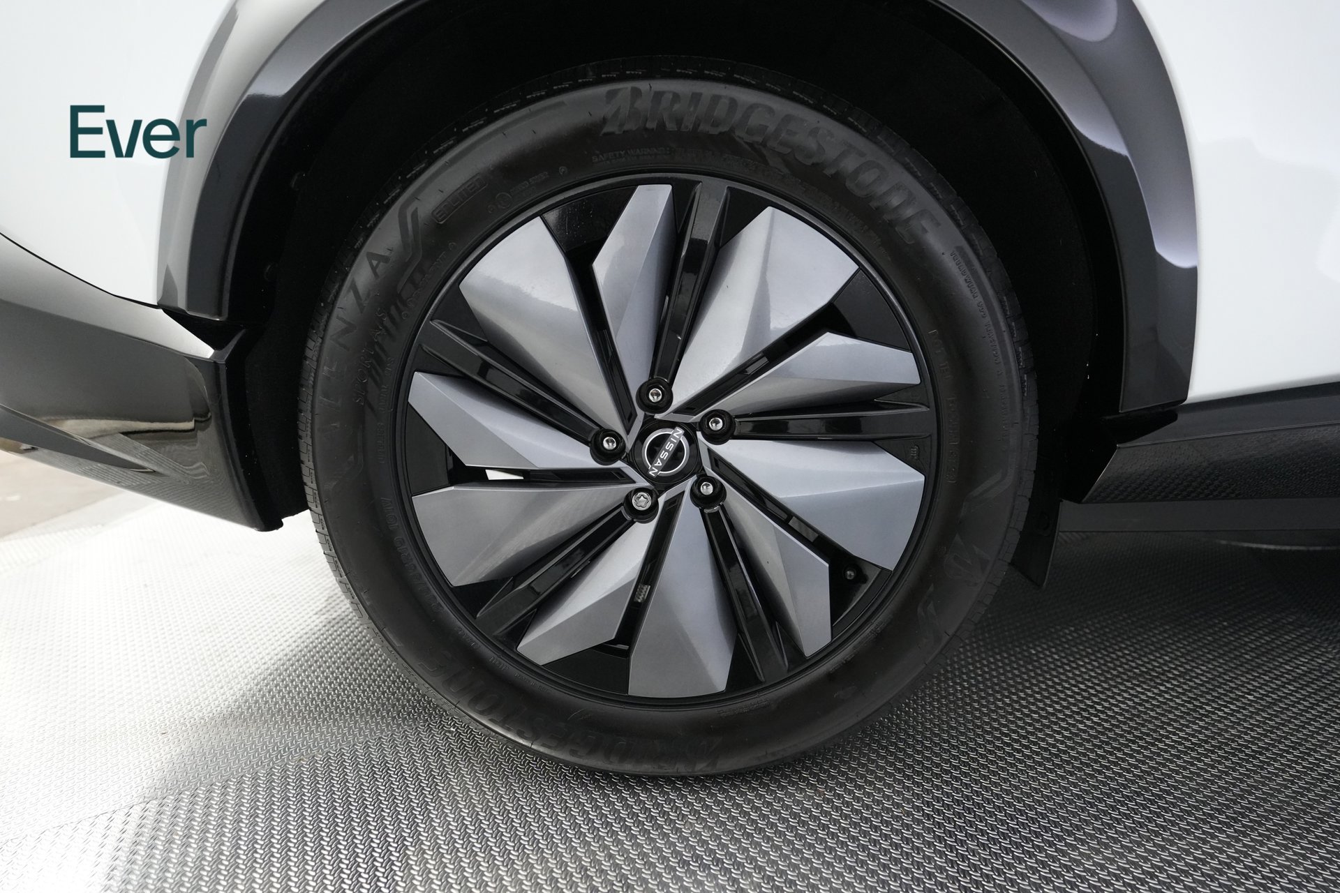 Used 2023 Nissan Ariya AWD image 21