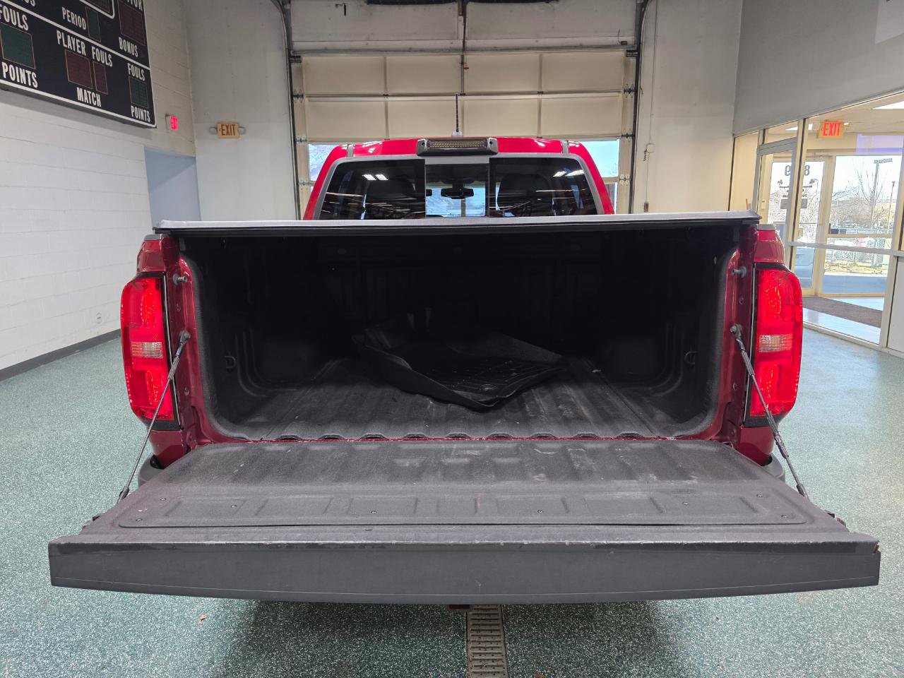 Used 2018 Chevrolet Colorado Z71 AWD/4WD image 21