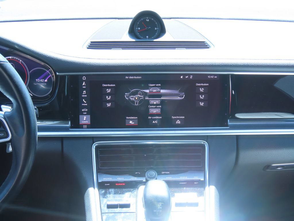 Used 2019 Porsche Panamera RWD image 8