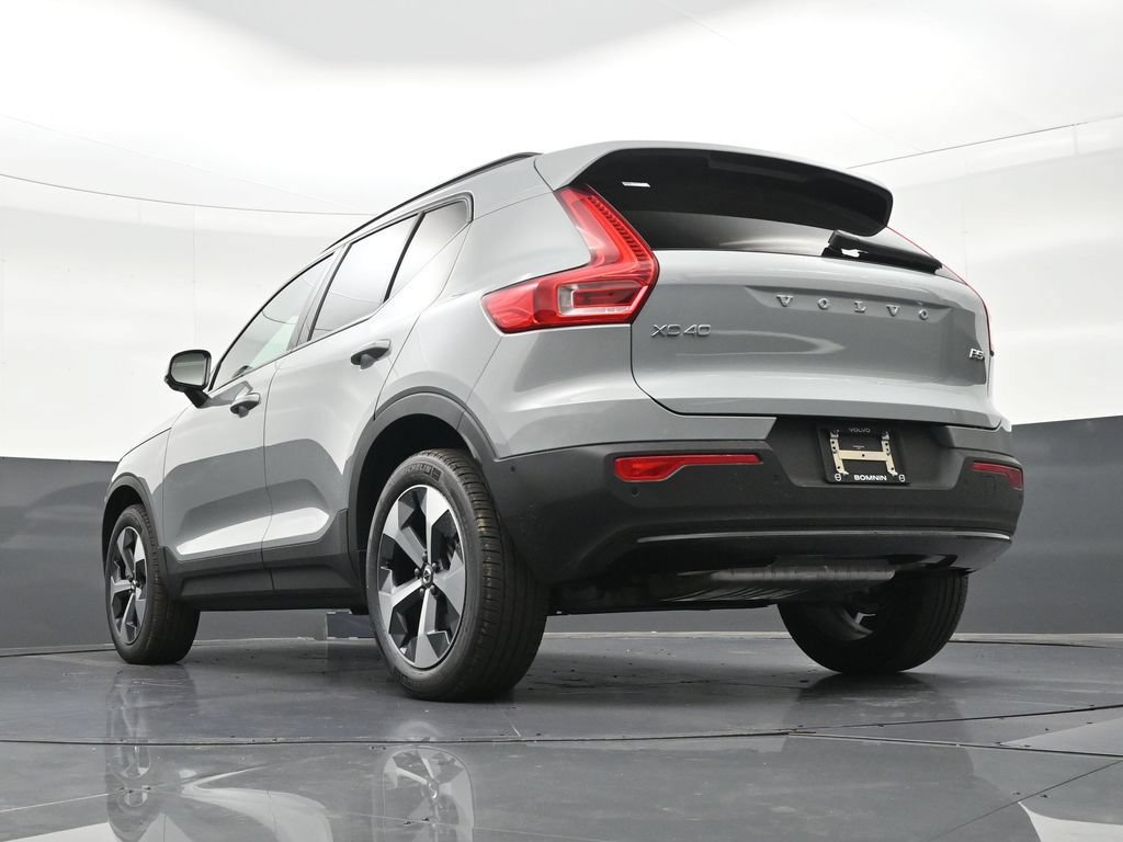New 2026 Volvo XC40 B5 Plus w/ Protection Package Premier AWD/4WD image 23
