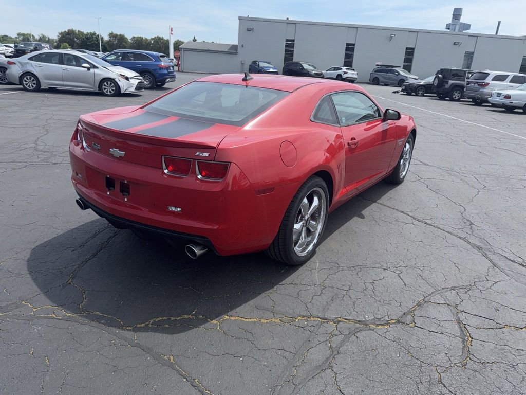 Used 2011 Chevrolet Camaro SS RWD image 6
