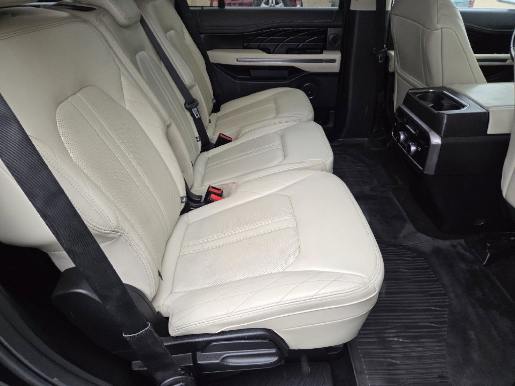 Used 2019 Ford Expedition Platinum AWD/4WD image 24
