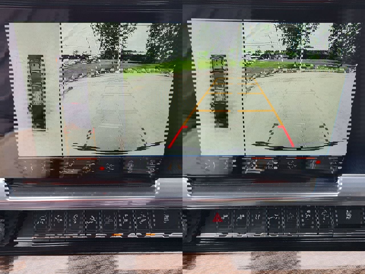 Used 2024 Chevrolet Silverado 1500 LT Trail Boss w/ Convenience Package II AWD/4WD image 17