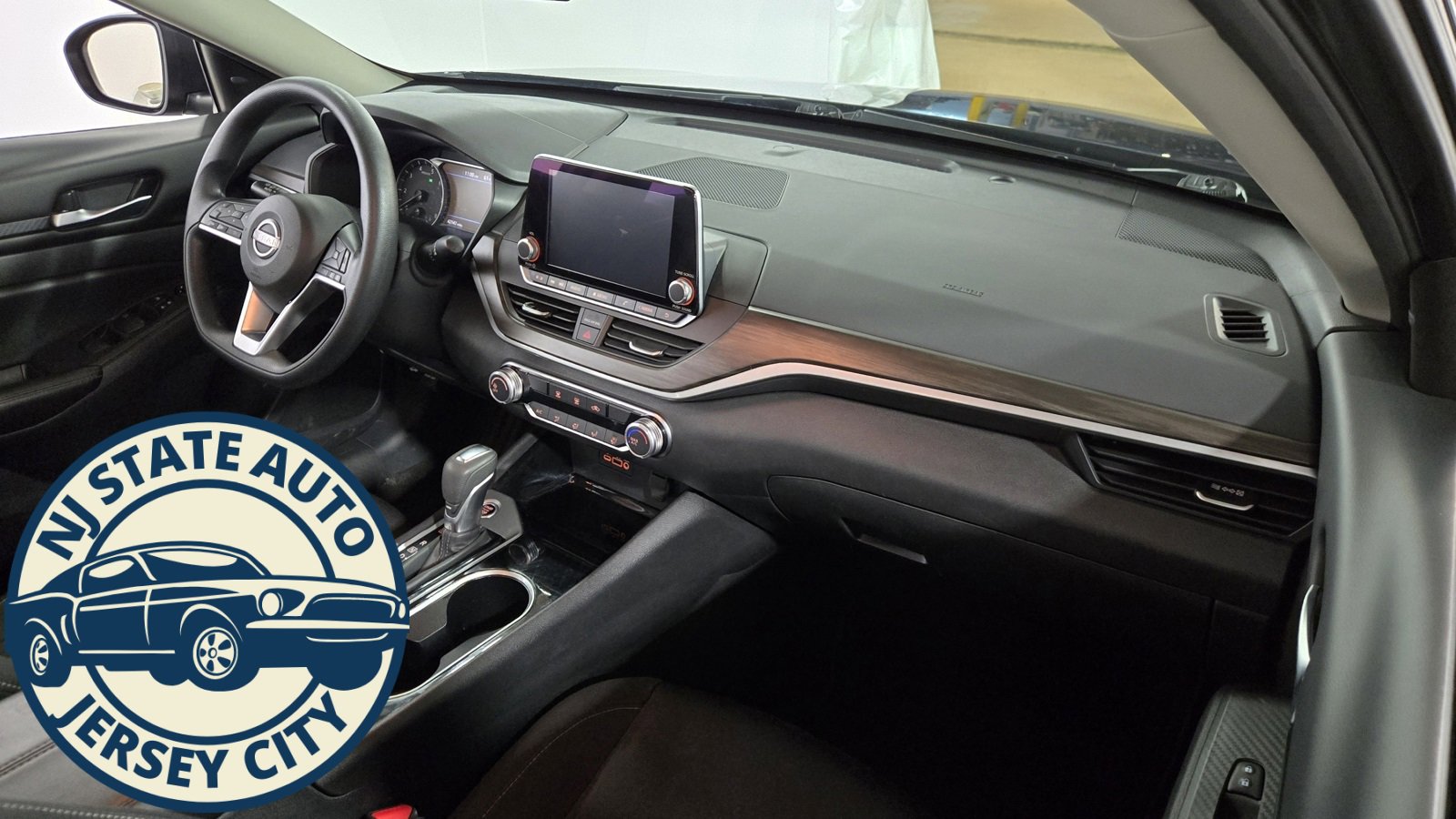 Used 2024 Nissan Altima 2.5 SV image 29