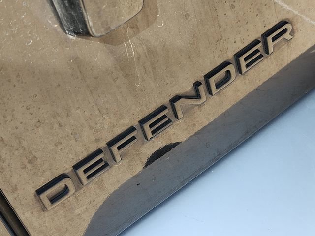 Used 2024 Land Rover Defender 130 S image 12