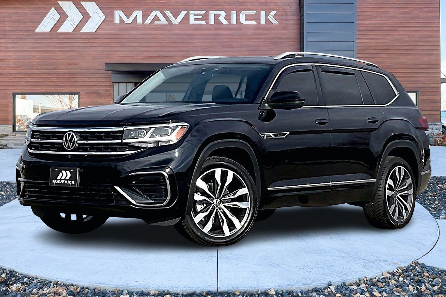 Used 2022 Volkswagen Atlas SEL Premium image 3