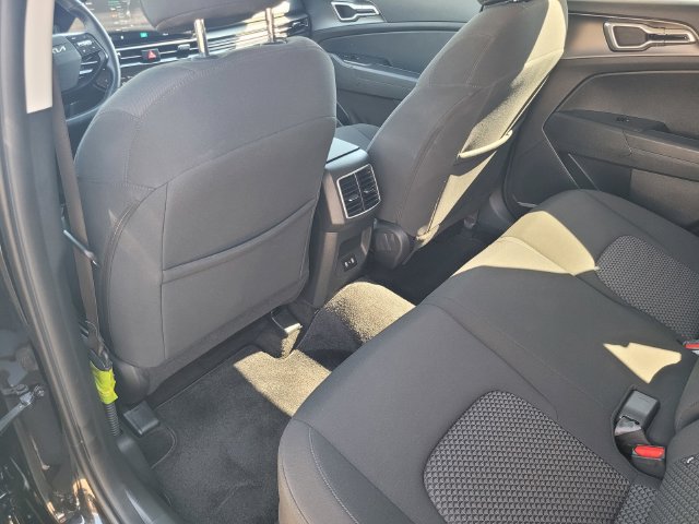 Used 2026 Kia Sportage LX FWD image 12