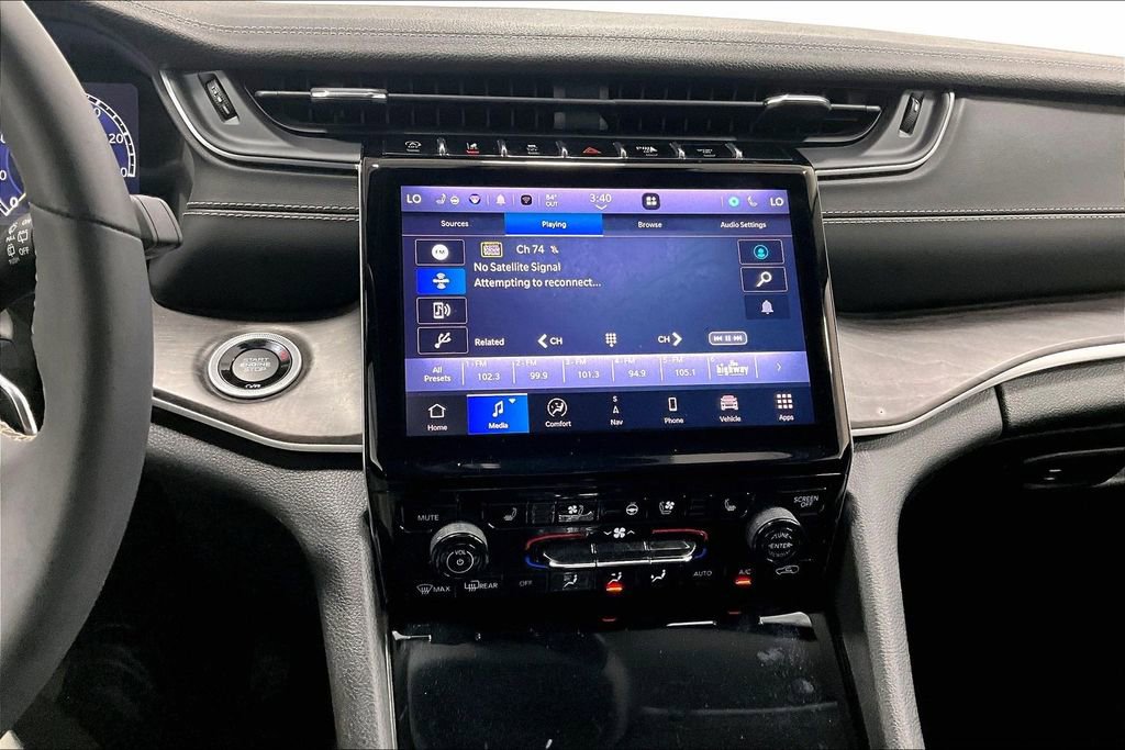 Used 2023 Jeep Grand Cherokee L Limited w/ Luxury Tech Group II RWD image 30